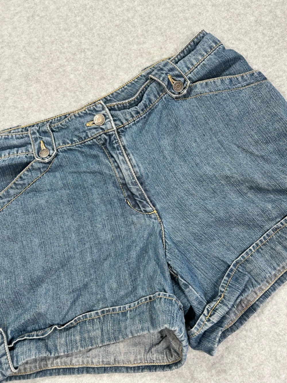 New York & Company Denim Rolled-Hem Jean Shorts - Blue‎